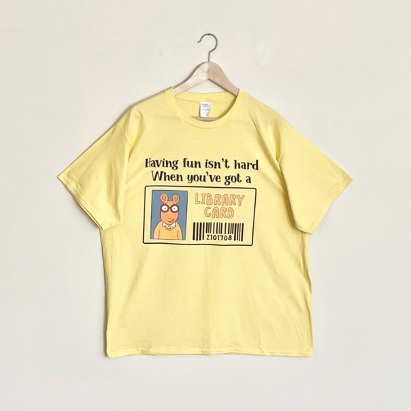 NEW Arthur Library Card Having Fun Isn’t Hard Graphic Yellow T Shirt Adult XL - Picture 1 of 8